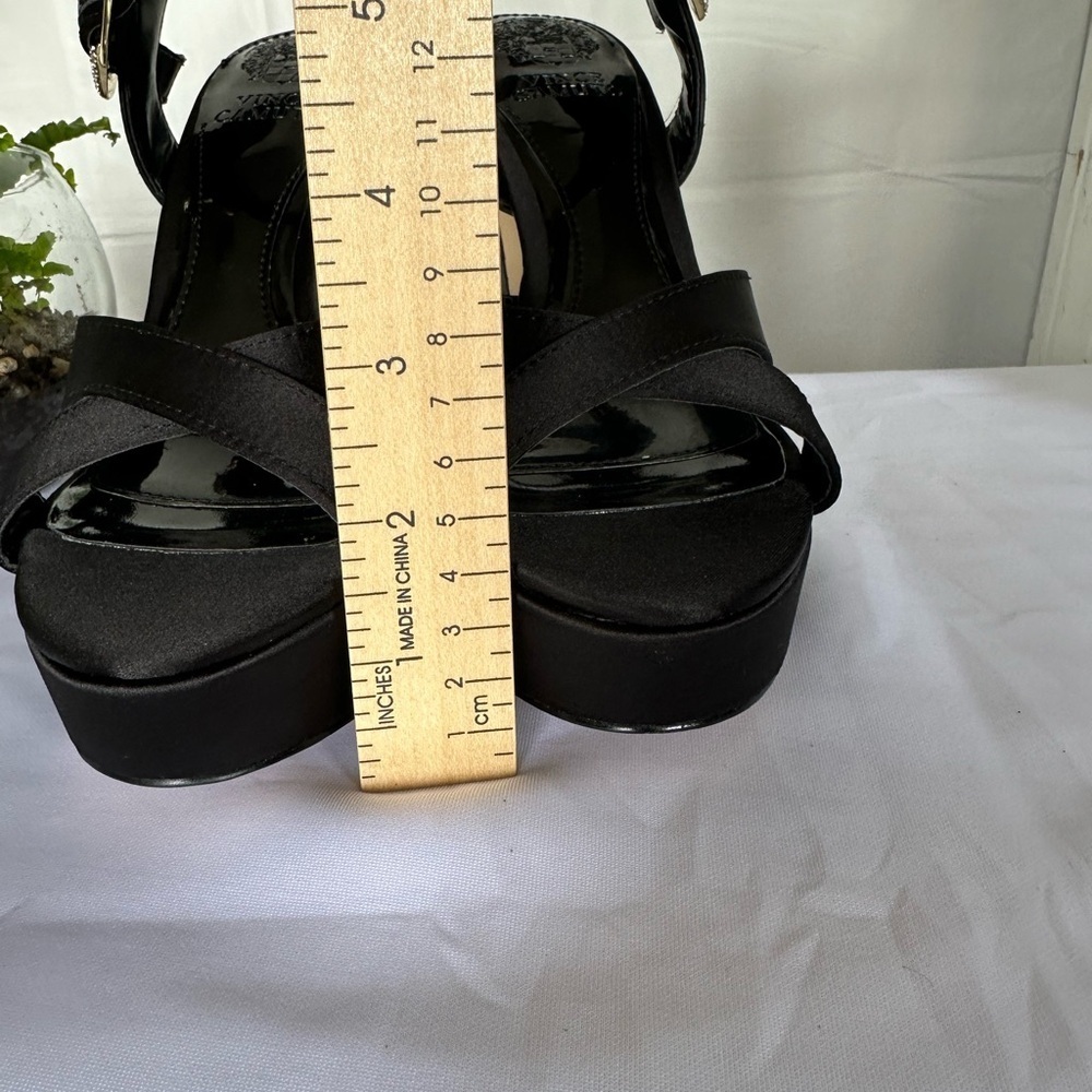 VINCE CAMUTO PLATAFORM  SATIN - Picture 7 of 16